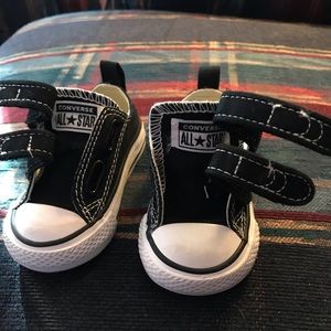 Kids converse